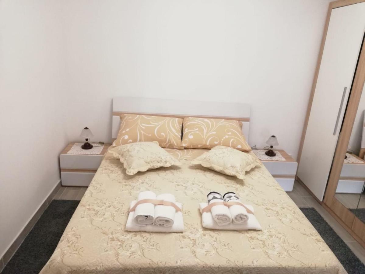 Apartment White Pula Zewnętrze zdjęcie
