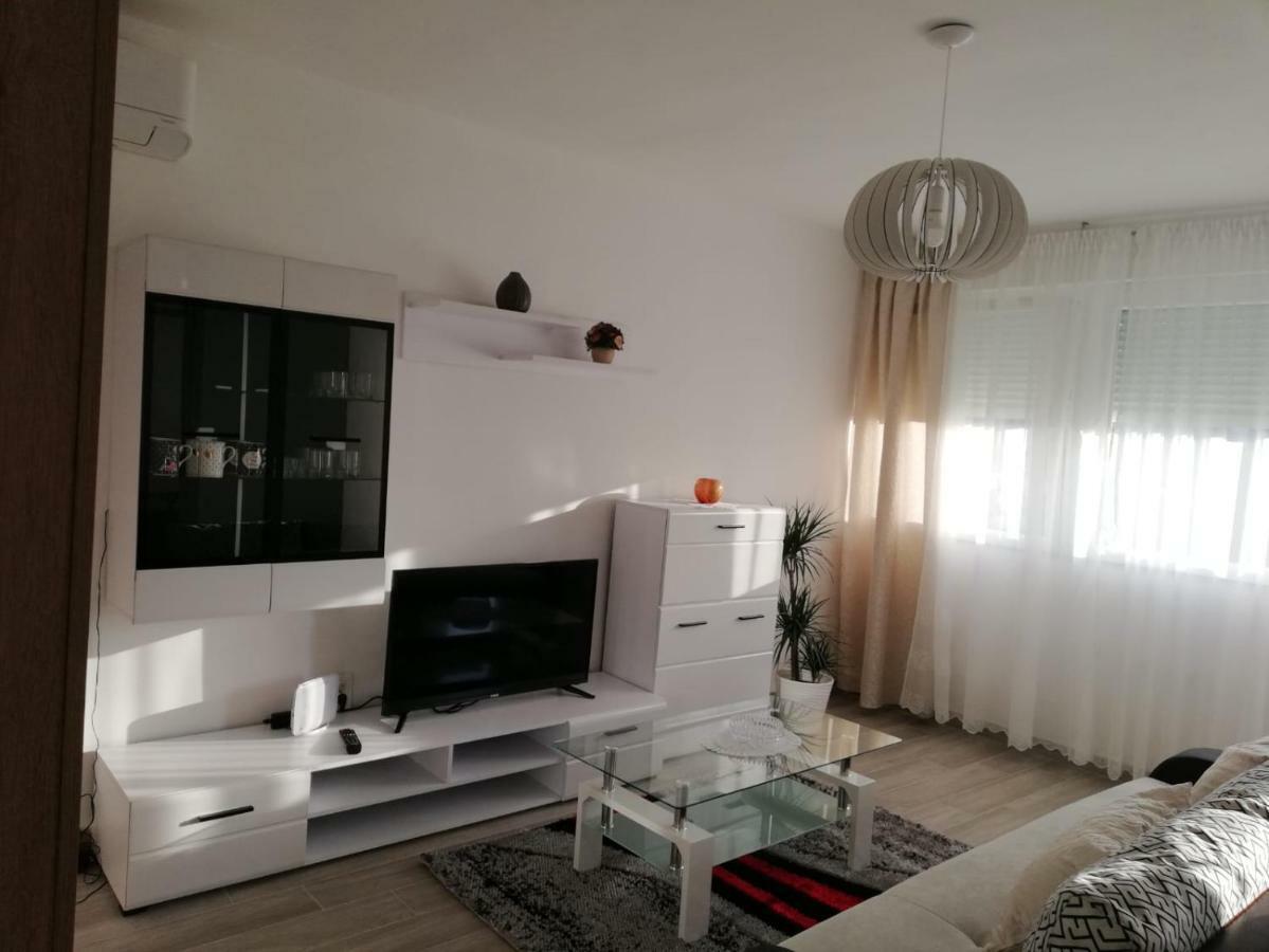 Apartment White Pula Zewnętrze zdjęcie